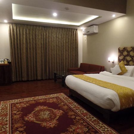 The Lindsay Cheu Den Hotel Gangtok Exterior photo